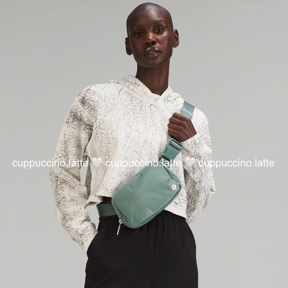 💚NWT🌊Lululemon Athletica Everywhere Belt Bag in Tidewater Teal Extended Strap - Picture 13 of 13